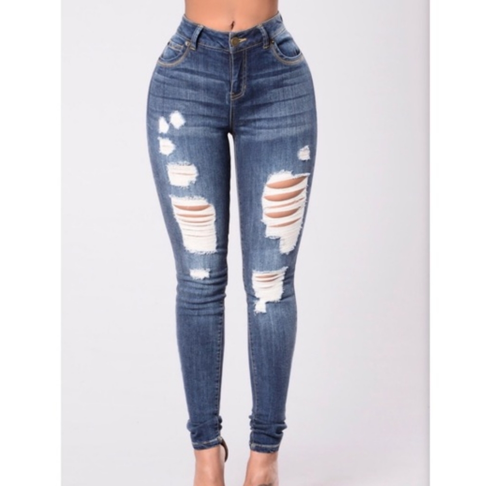 👖Boom Boom Curvy Fit Dark Distressed Jeans👖